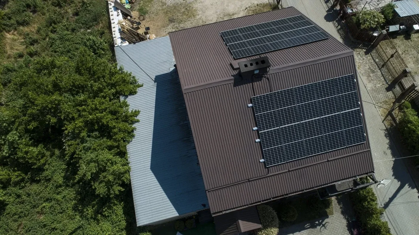 Instalacja fotowoltaiczna dwustronna o mocy 7,5 kwp - rzut z góry