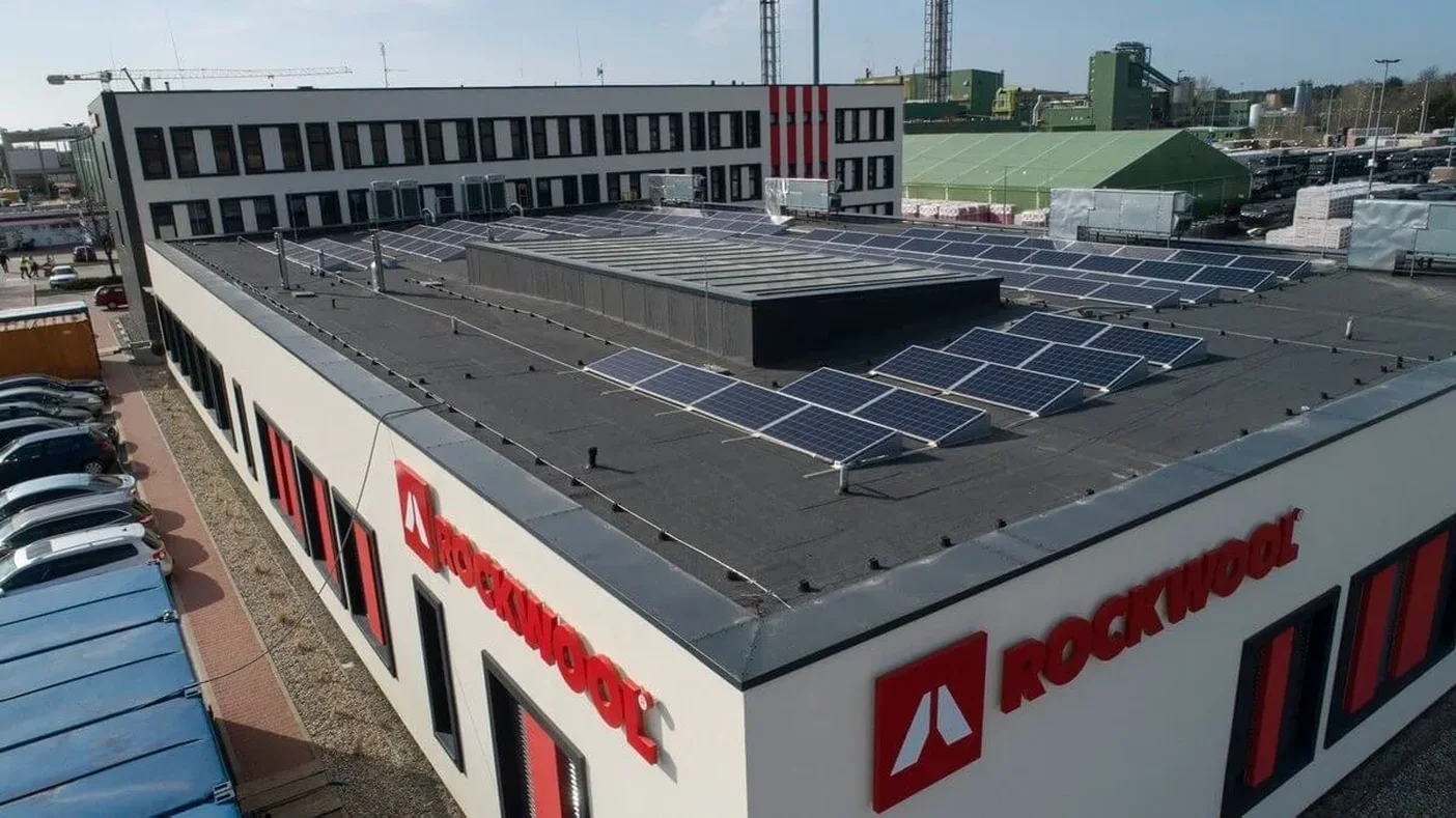 Fotowoltaika dla z branży budowlanej - Rockwool