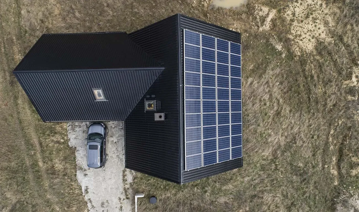 Instalacja fotowoltaiczna o mocy 10 kWp na dachu krytym blachodachówką w Jankowie k. Gdańska