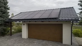 Instalacja fotowoltaiczna na garażu o mocy 5,1 kWp