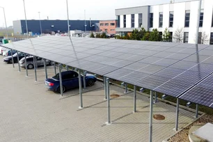 Carport fotowoltaiczny o mocy 50 kWp