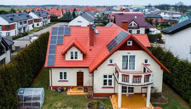 Fotowoltaika 10 kWp na dachu pokrytym dachówką