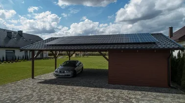 Instalacja fotowoltaiczna 10 kWp na wiacie garażowej